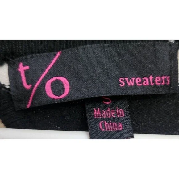 T/O Sweaters Women's Black & White Stripe Long Sleeve Top Size Small - Picture 2 of 3